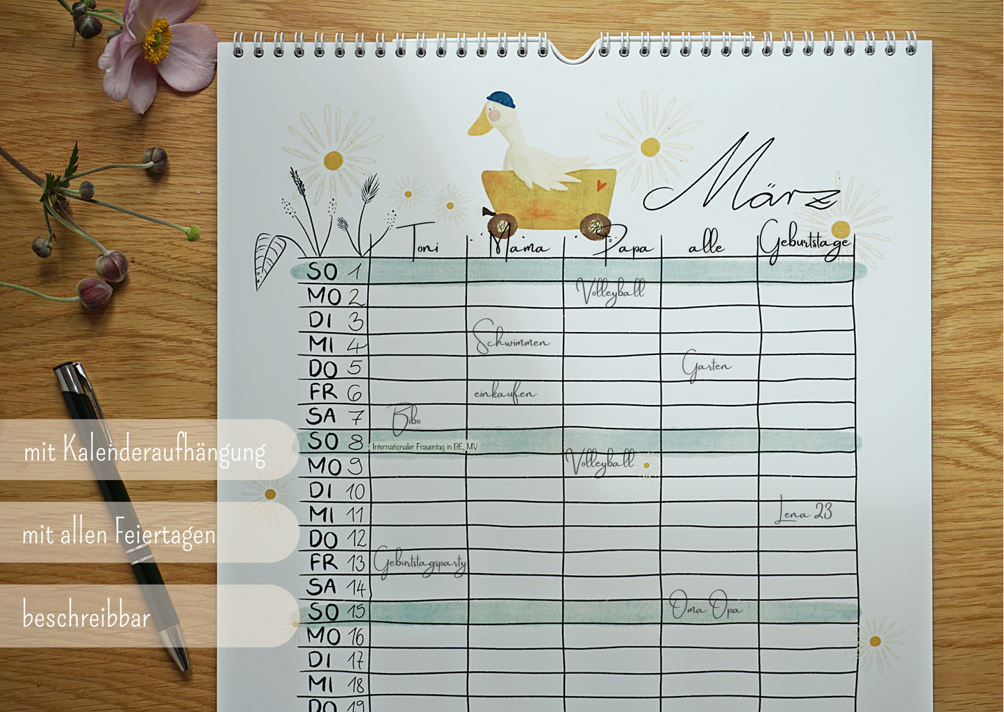 Foto vom Monat Juni ist zu sehen. Lustige Marienkäfer, Blumen und Gräser in hellen Aquarelltönen verzieren die Seite. Handgeschriebene Wochentage in der linken Spalte. Oben ist eine Zeile frei für Namen. Weiße Spiralbindung mit Kalenderaufhängung.