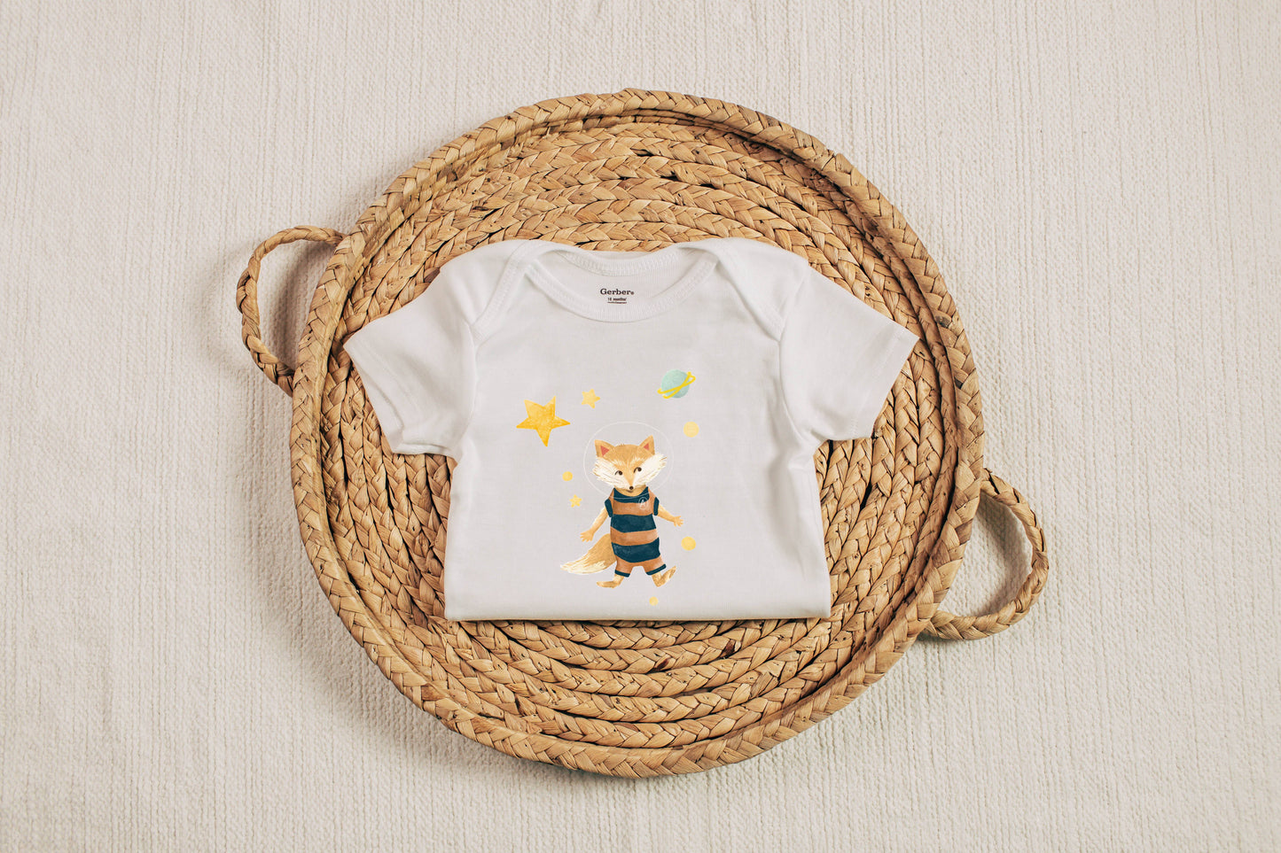 Bügelbilder Set von Weltraummotiven zum Aufbügeln auf deine Lieblingskleidungsstücke wie T-Shirts, Pullover, Bodys für Kinder und Erwachsene. Handgezeichnete Illustration. Du kannst alles individuell zurechtschneiden und die Bilder zusammenstellen wie du es magst