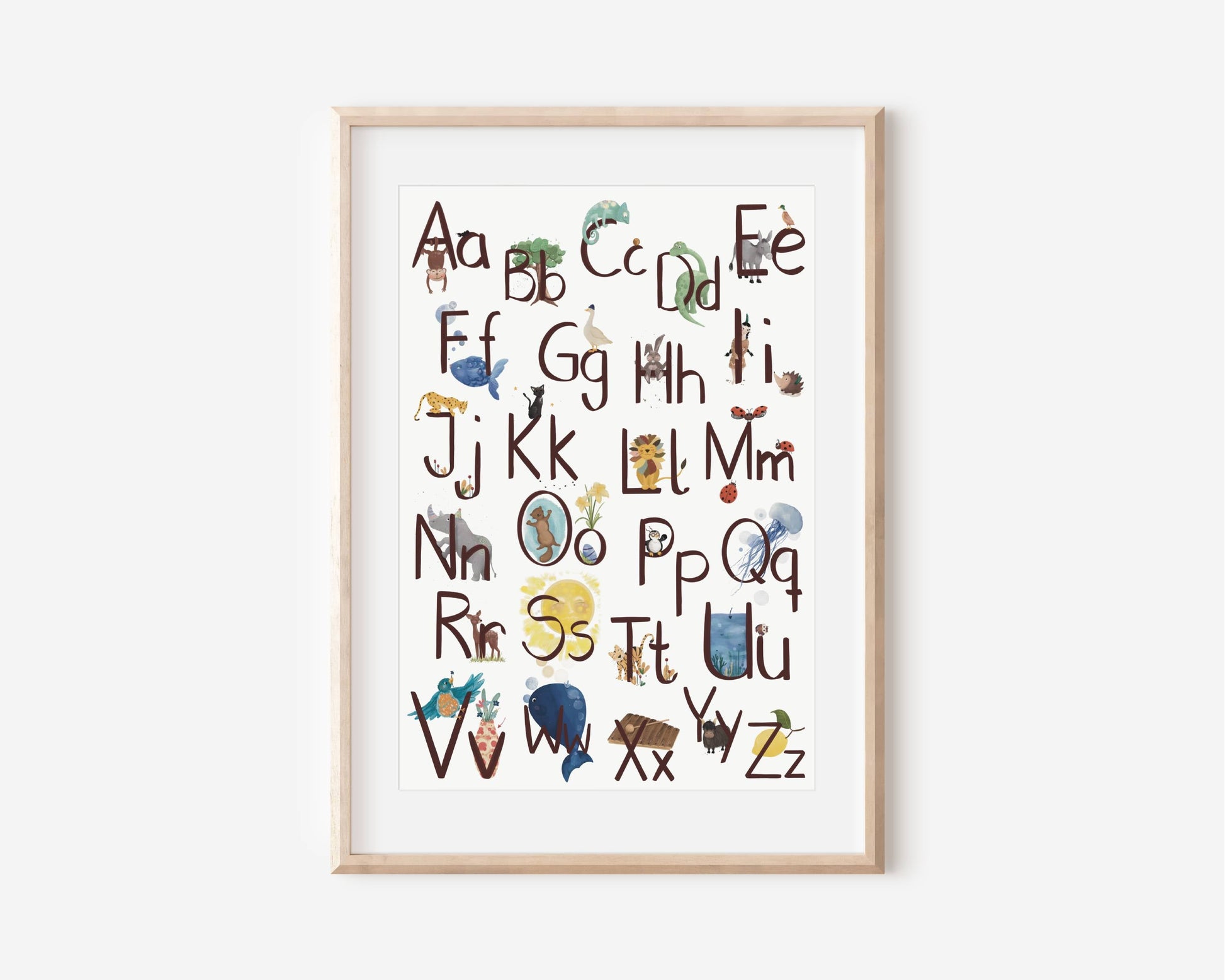 Poster im Rahmen von Buchstaben A-Z mit wunderschönen handgemalten Zeichnungen. Für Kinder  als Geschenk zur Einschulung oder Wanddeko fürs Kinderzimmer. Passend zur Vorschule, Kindergartenkinder, Grundschule.